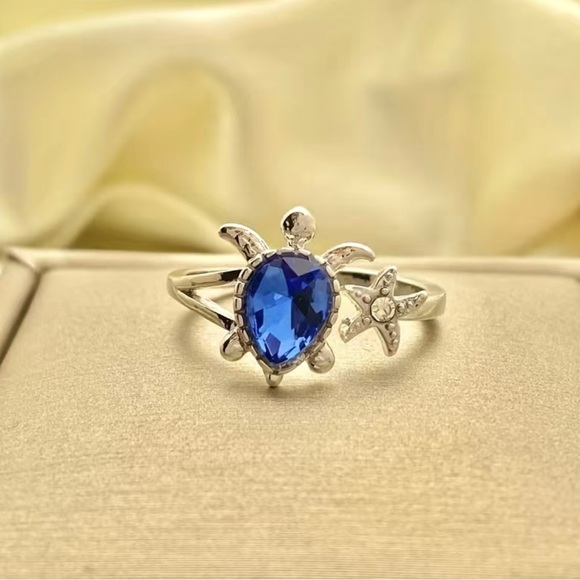 💖5 items for $25 Sale!💖 Beautiful Turtle Starfish Ring - Picture 3 of 6